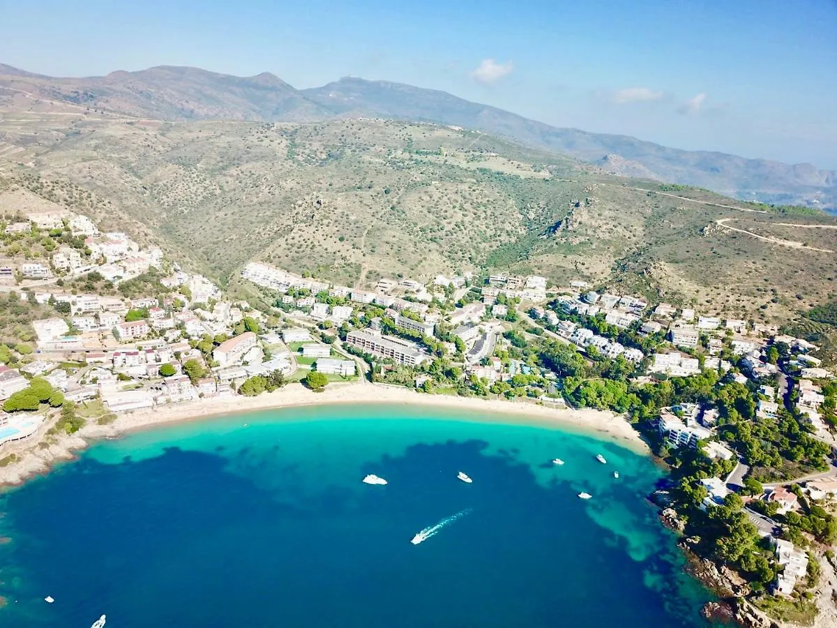 Almadrava Beach Roses Apartment